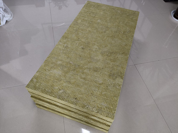 巖棉板出產(chǎn)廠家怎樣留心使用